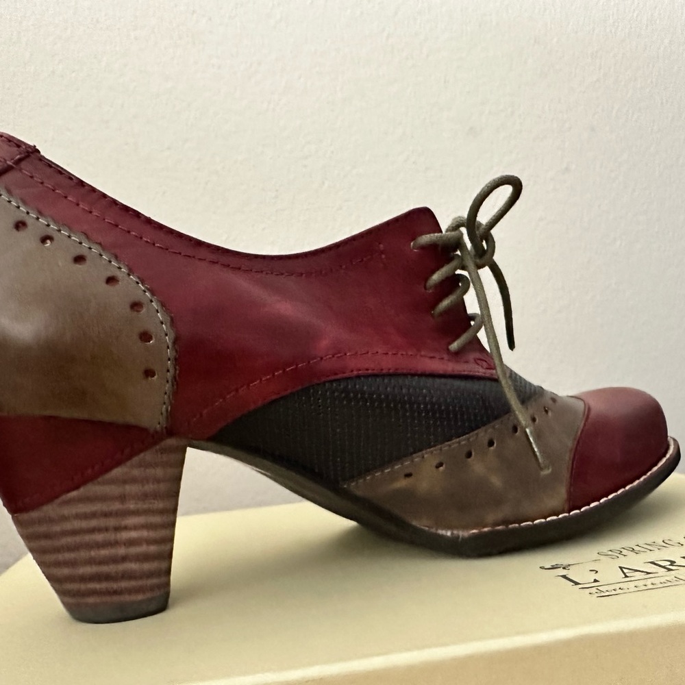 L’Artiste ankle boots 👢👢 NEW